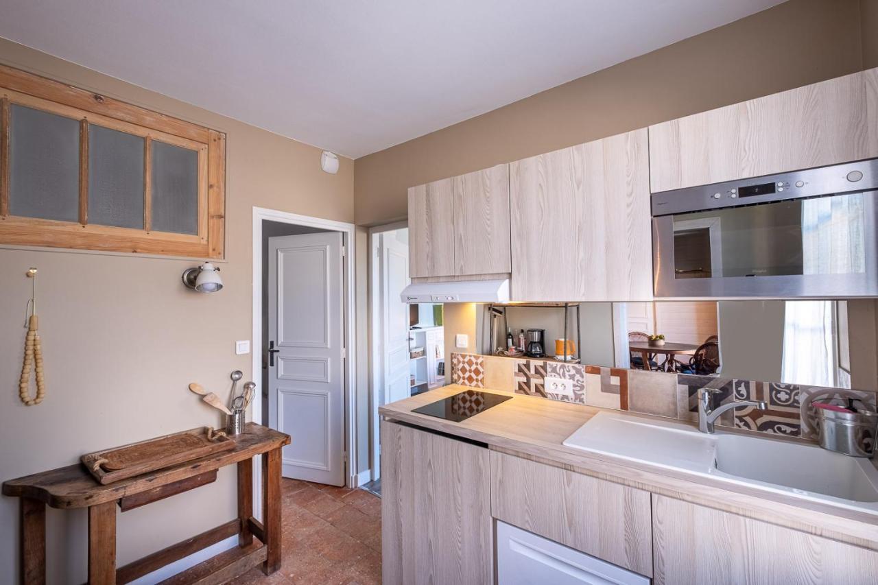 Appartements & Spa De La Marine Loire モンソロー エクステリア 写真