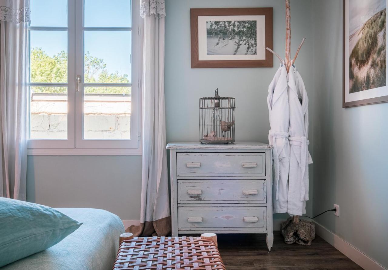 Appartements & Spa De La Marine Loire モンソロー エクステリア 写真