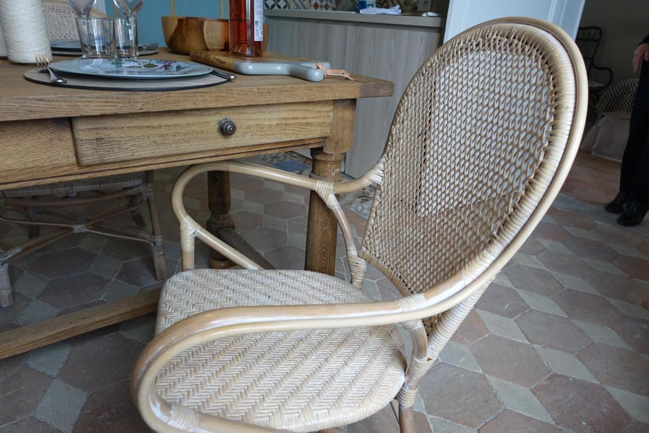Appartements & Spa De La Marine Loire モンソロー エクステリア 写真