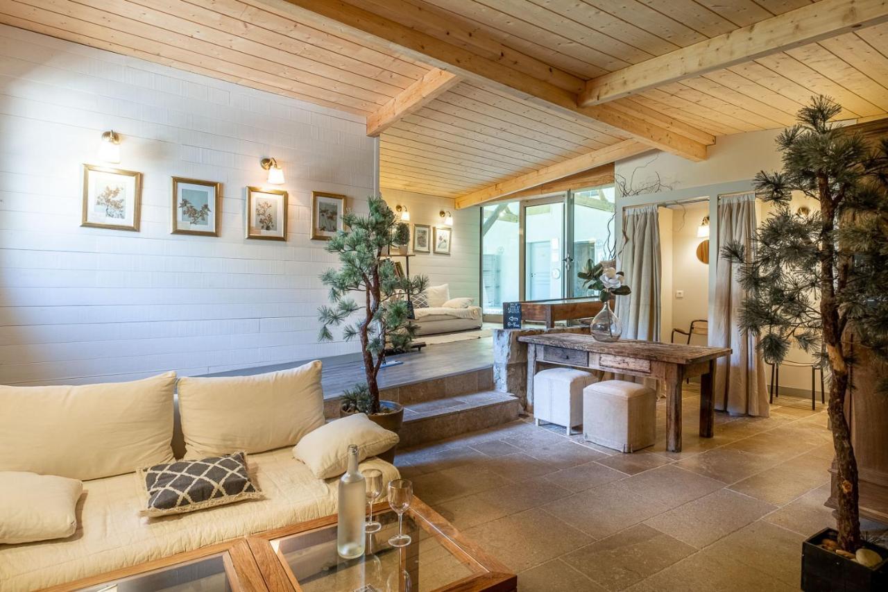Appartements & Spa De La Marine Loire モンソロー エクステリア 写真
