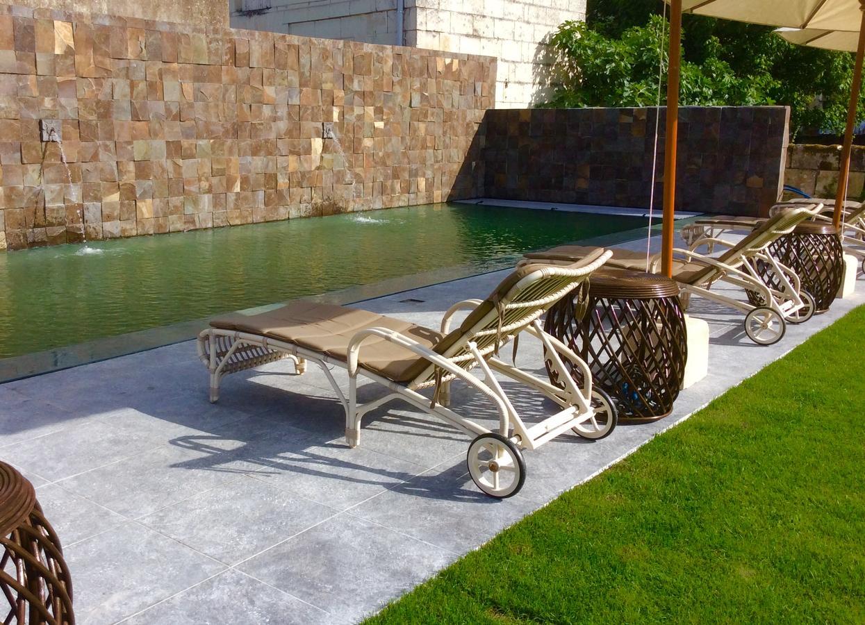 Appartements & Spa De La Marine Loire モンソロー エクステリア 写真